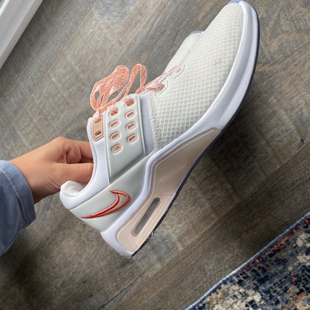 Nike Air Max Bella TR 4 Women's Training Shoes